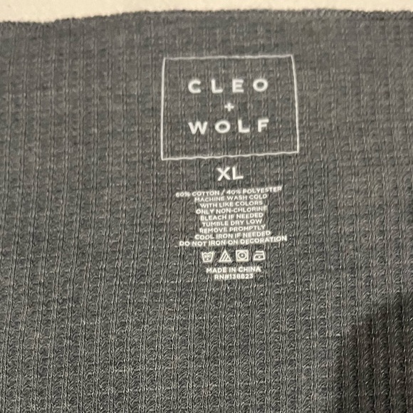 CLEO + WOLF WOMEN'S OFF THE GRID CROPPED RIB KNIT LONG SLEEVE TEE Cropped Top - Picture 2 of 7